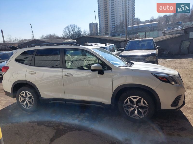 Внедорожник / Кроссовер Subaru Forester 2022 в Киеве