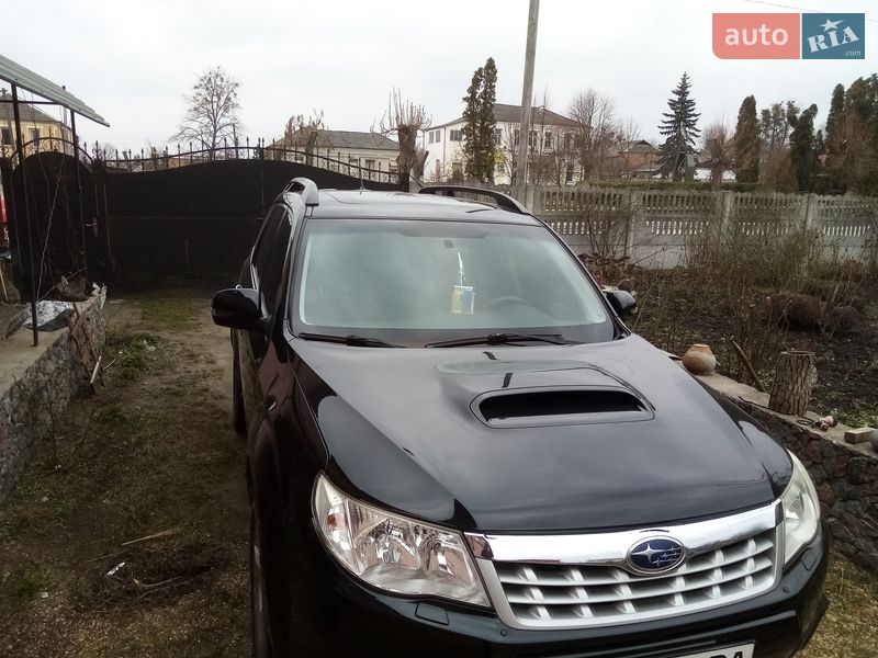 Внедорожник / Кроссовер Subaru Forester 2011 в Тараще