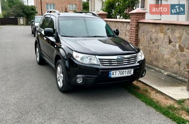 Внедорожник / Кроссовер Subaru Forester 2010 в Ивано-Франковске