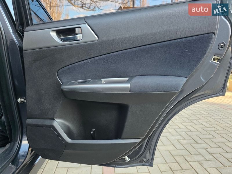 Внедорожник / Кроссовер Subaru Forester 2012 в Киеве