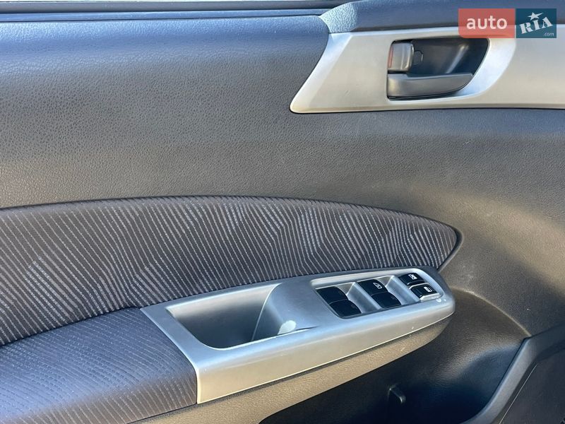 Внедорожник / Кроссовер Subaru Forester 2008 в Киеве
