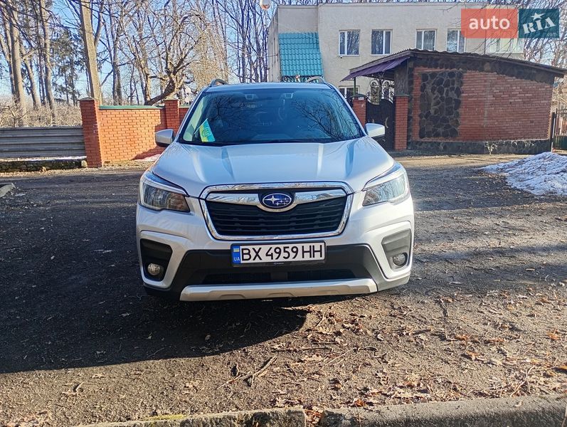 Внедорожник / Кроссовер Subaru Forester 2020 в Новой Ушице