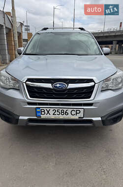 Позашляховик / Кросовер Subaru Forester 2016 в Києві