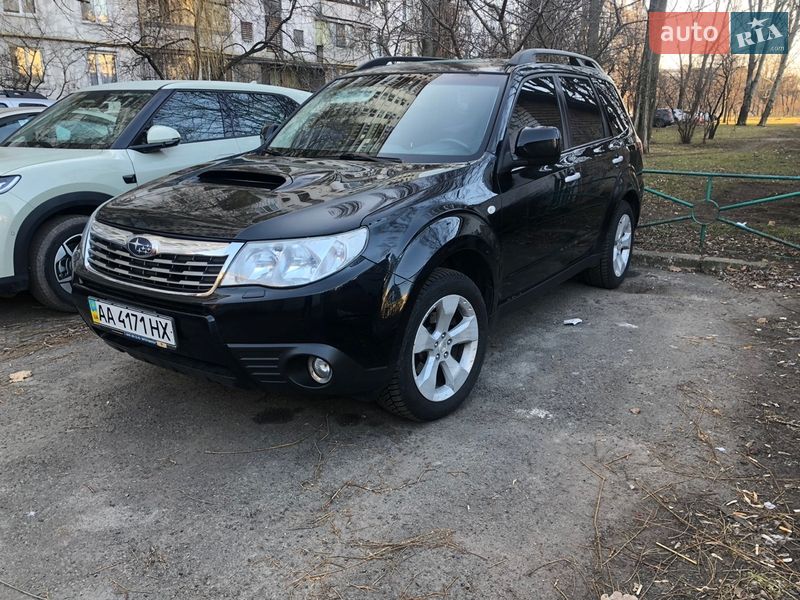 Позашляховик / Кросовер Subaru Forester 2008 в Києві