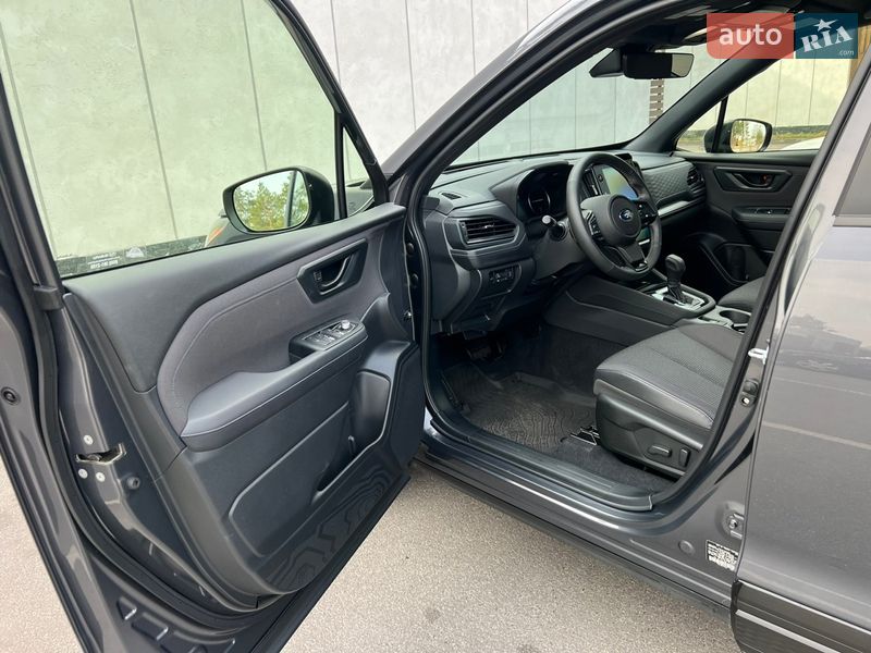 Внедорожник / Кроссовер Subaru Forester 2024 в Киеве