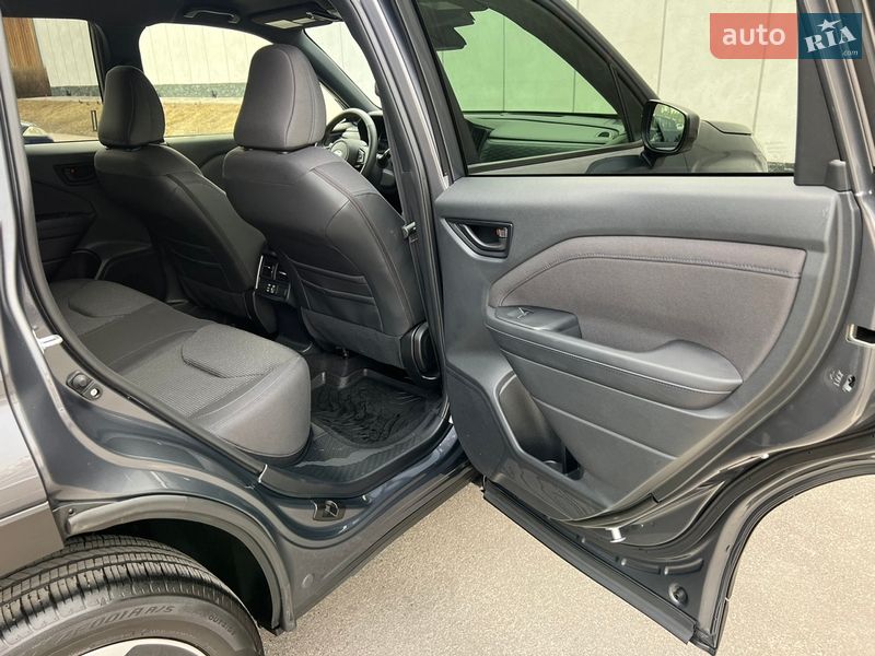 Внедорожник / Кроссовер Subaru Forester 2024 в Киеве