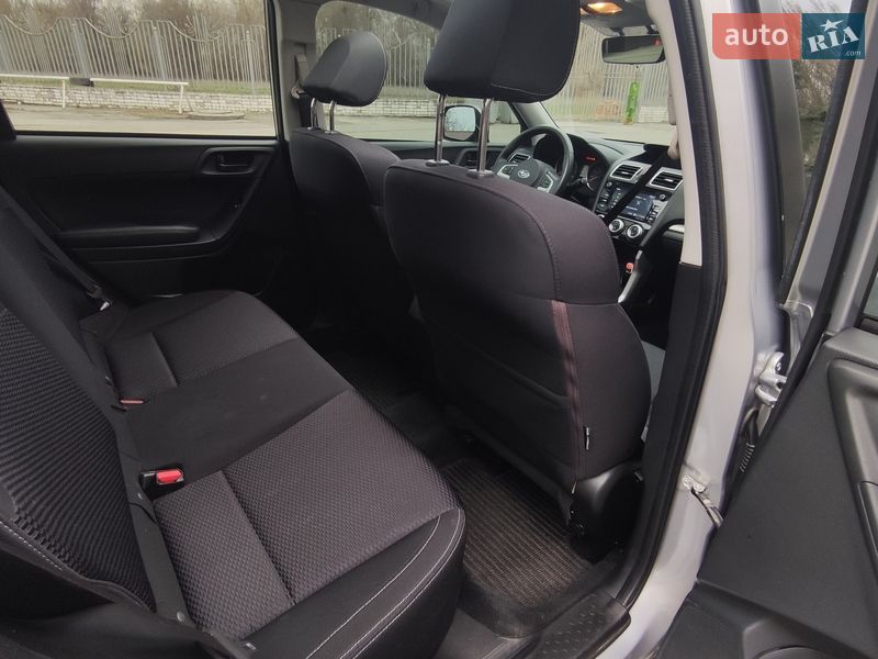 Внедорожник / Кроссовер Subaru Forester 2017 в Днепре