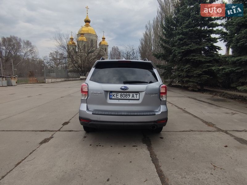 Внедорожник / Кроссовер Subaru Forester 2017 в Днепре