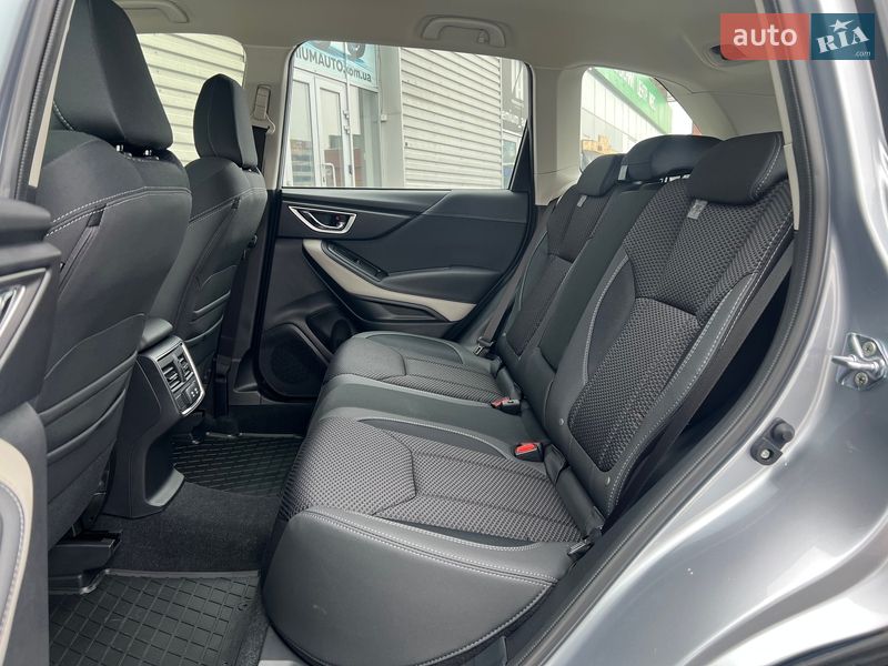 Позашляховик / Кросовер Subaru Forester 2024 в Києві