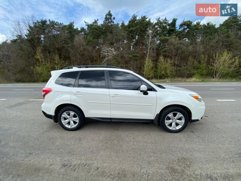 Внедорожник / Кроссовер Subaru Forester 2015 в Владимире