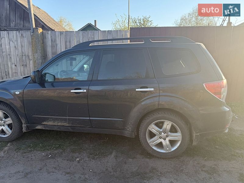 Внедорожник / Кроссовер Subaru Forester 2010 в Шостке