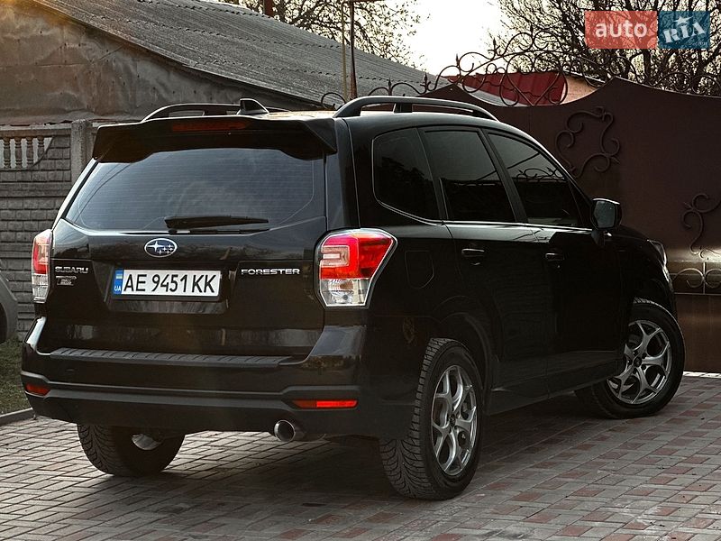 Внедорожник / Кроссовер Subaru Forester 2017 в Днепре