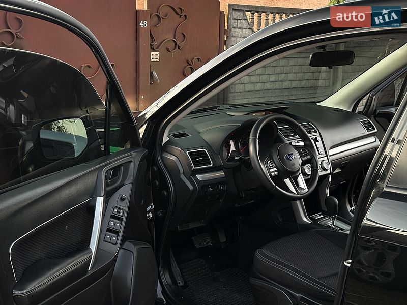 Внедорожник / Кроссовер Subaru Forester 2017 в Днепре
