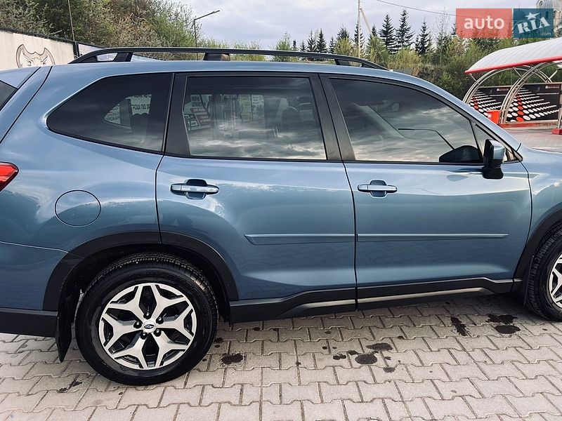 Внедорожник / Кроссовер Subaru Forester 2022 в Тернополе