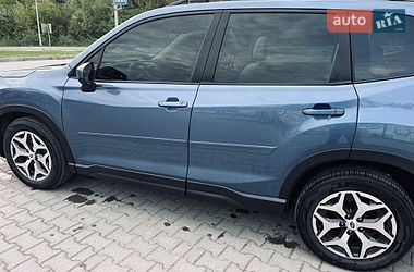 Внедорожник / Кроссовер Subaru Forester 2022 в Тернополе