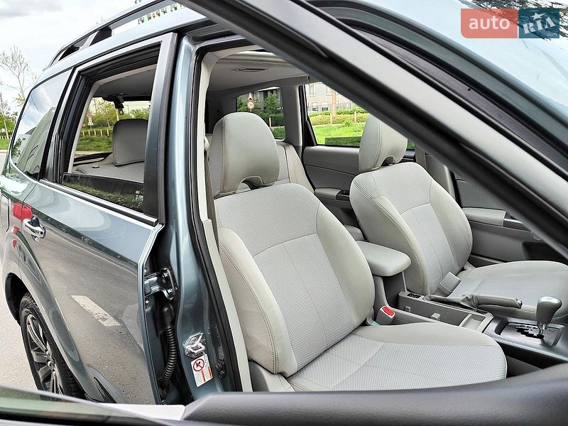 Внедорожник / Кроссовер Subaru Forester 2012 в Киеве