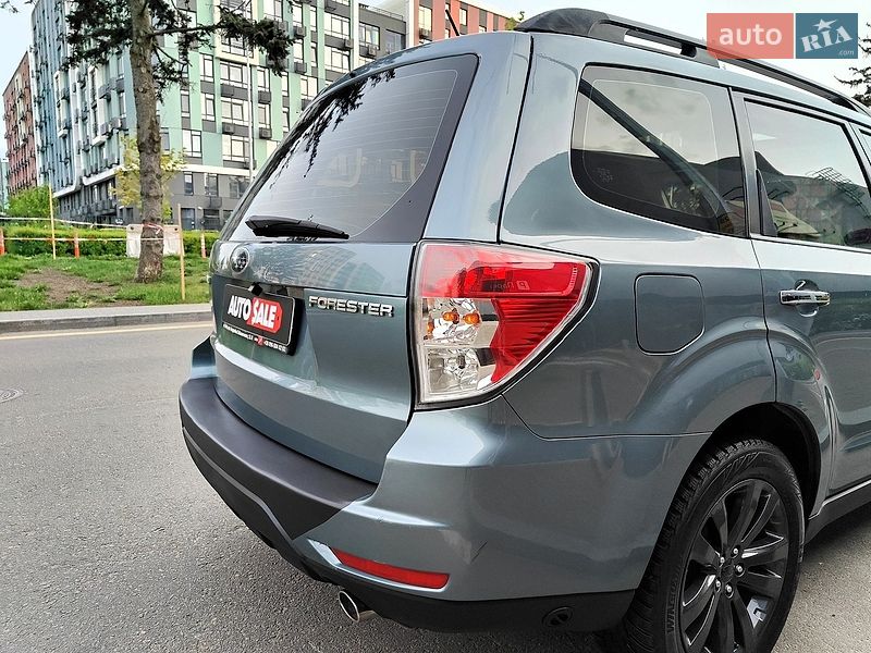 Внедорожник / Кроссовер Subaru Forester 2012 в Киеве