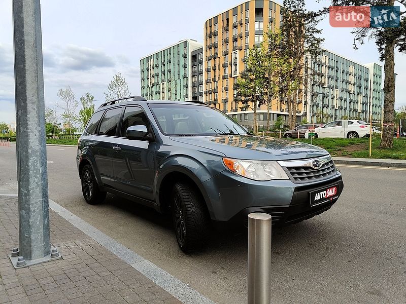 Внедорожник / Кроссовер Subaru Forester 2012 в Киеве