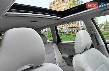 Внедорожник / Кроссовер Subaru Forester 2012 в Киеве