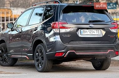 Внедорожник / Кроссовер Subaru Forester 2022 в Киеве