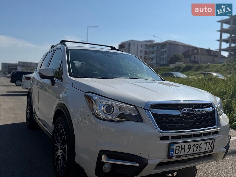 Позашляховик / Кросовер Subaru Forester 2017 в Одесі