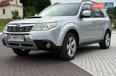 Внедорожник / Кроссовер Subaru Forester 2010 в Винниках