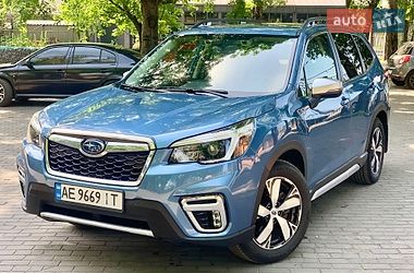 Внедорожник / Кроссовер Subaru Forester 2021 в Каменском