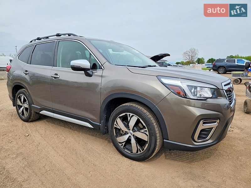 Внедорожник / Кроссовер Subaru Forester 2020 в Киеве