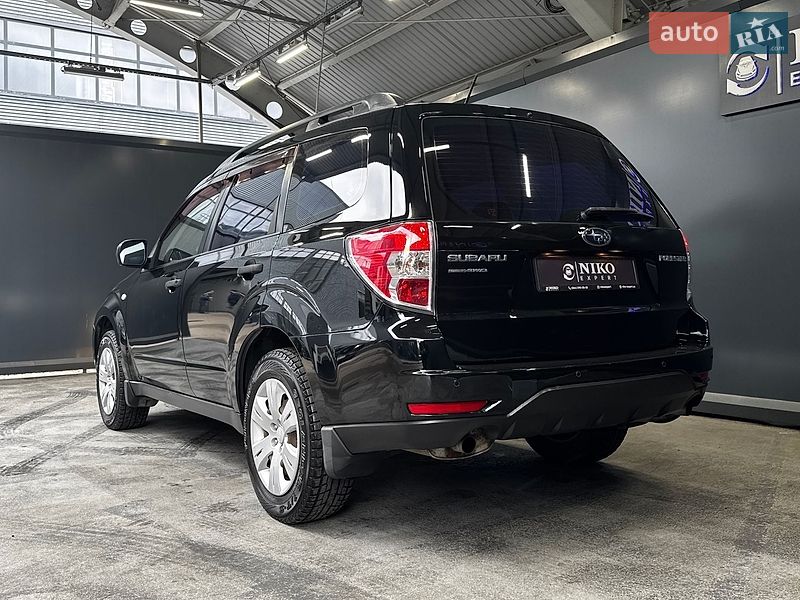 Позашляховик / Кросовер Subaru Forester 2011 в Києві