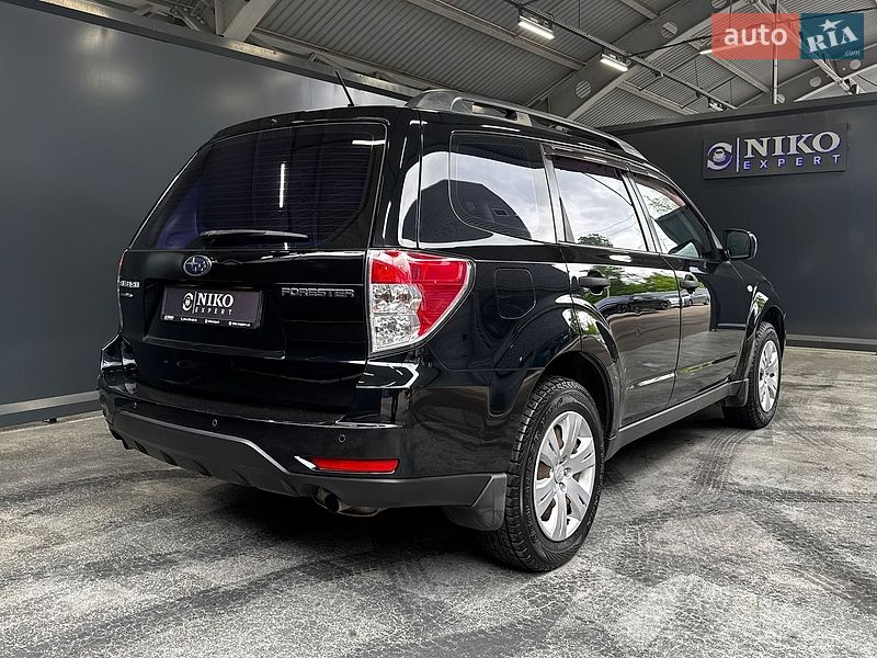 Позашляховик / Кросовер Subaru Forester 2011 в Києві