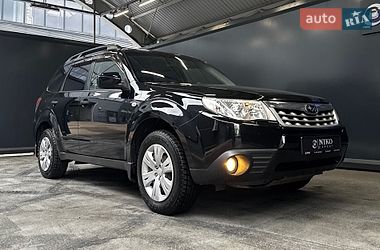 Позашляховик / Кросовер Subaru Forester 2011 в Києві