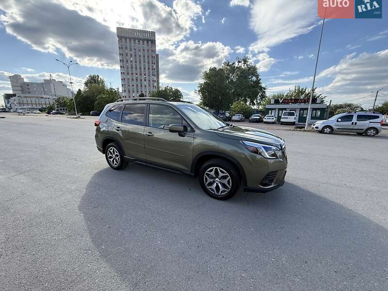 Позашляховик / Кросовер Subaru Forester 2023 в Горішніх Плавнях