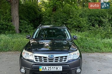 Внедорожник / Кроссовер Subaru Forester 2011 в Киеве