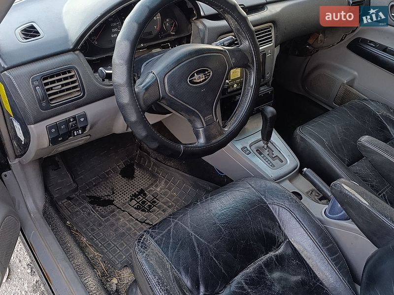 Внедорожник / Кроссовер Subaru Forester 2004 в Днепре