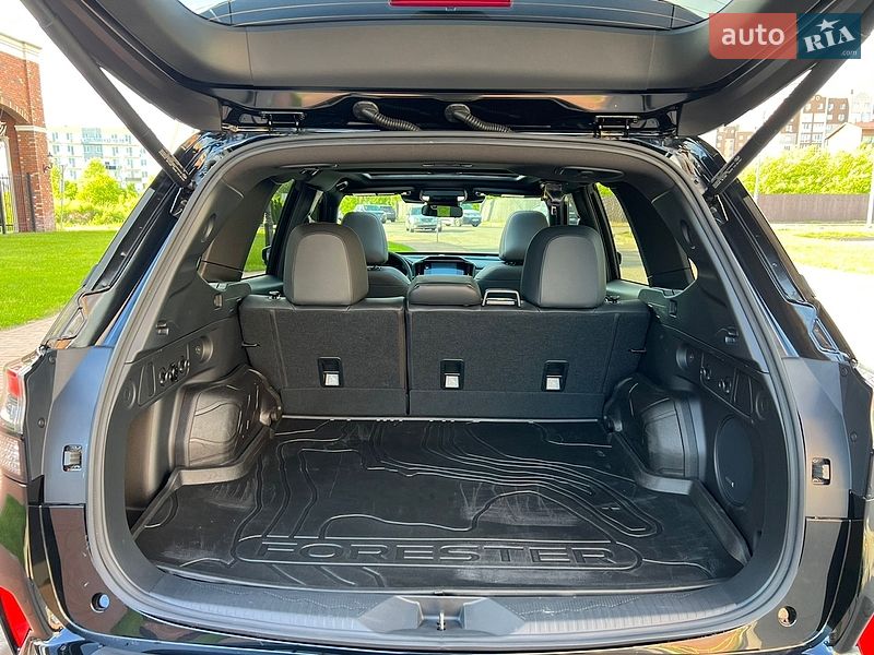 Позашляховик / Кросовер Subaru Forester 2024 в Києві