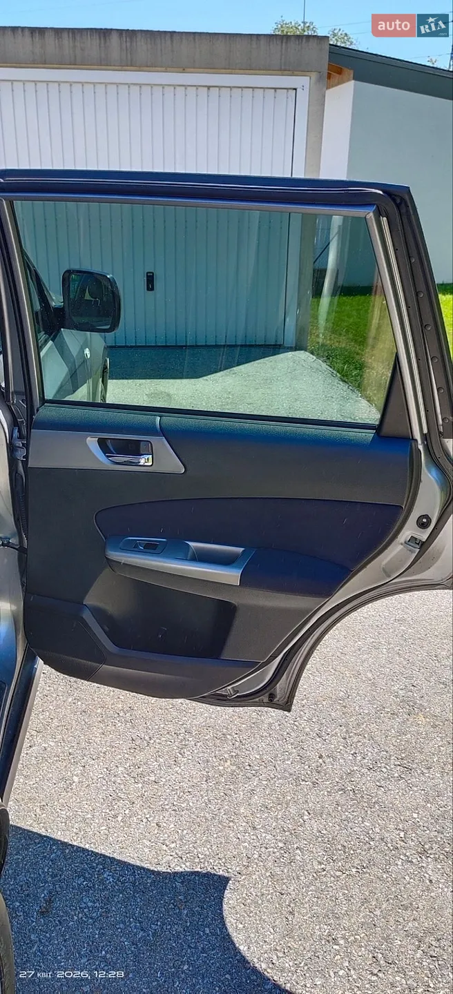 2010 Subaru Forester - мініатюра 12