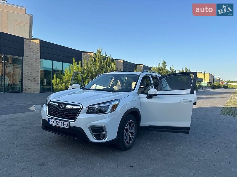 Внедорожник / Кроссовер Subaru Forester 2021 в Хмельницком