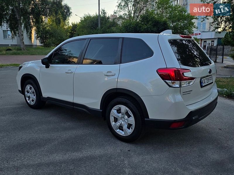 Внедорожник / Кроссовер Subaru Forester 2020 в Ирпене