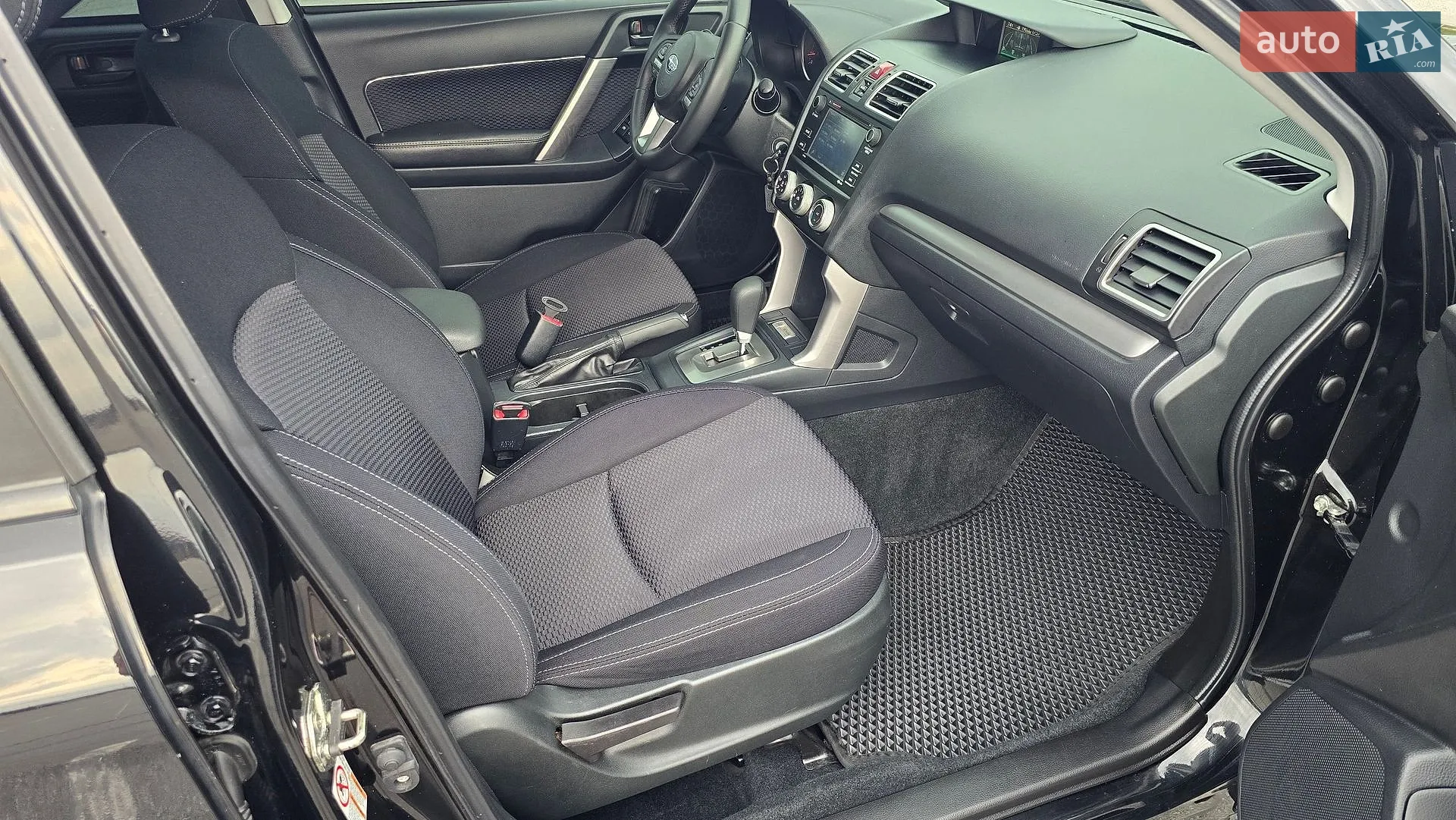 2017 Subaru Forester - мініатюра 11
