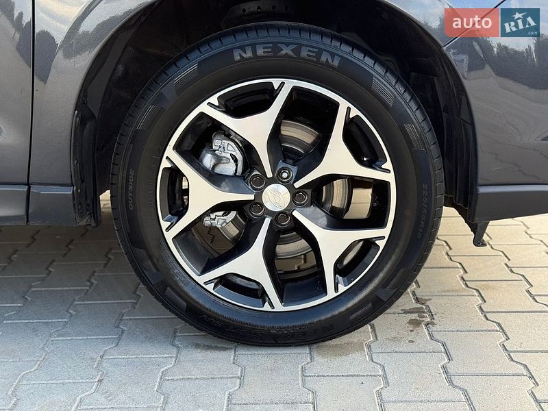 Внедорожник / Кроссовер Subaru Forester 2015 в Дубно