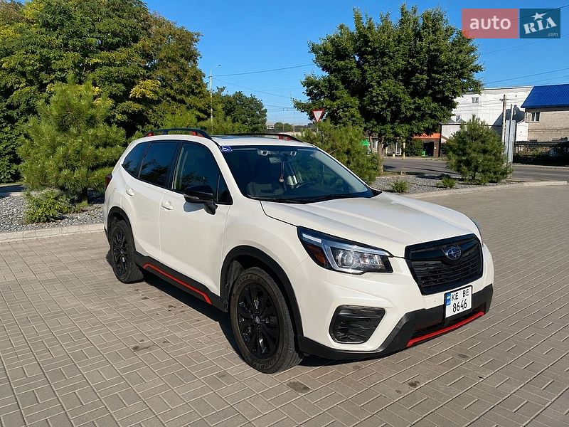 Subaru Forester, photos from the listing