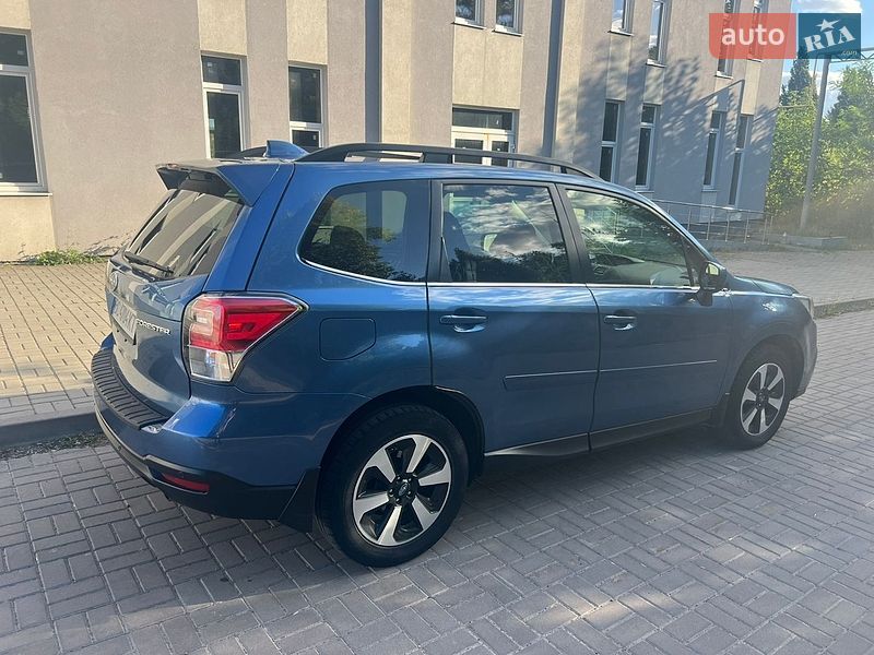 Внедорожник / Кроссовер Subaru Forester 2017 в Сумах