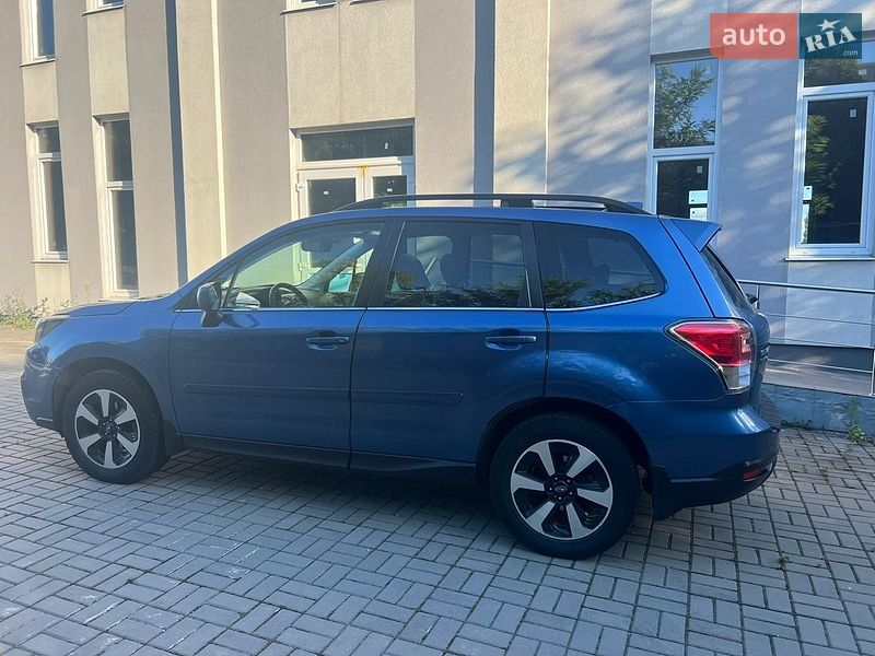 Внедорожник / Кроссовер Subaru Forester 2017 в Сумах