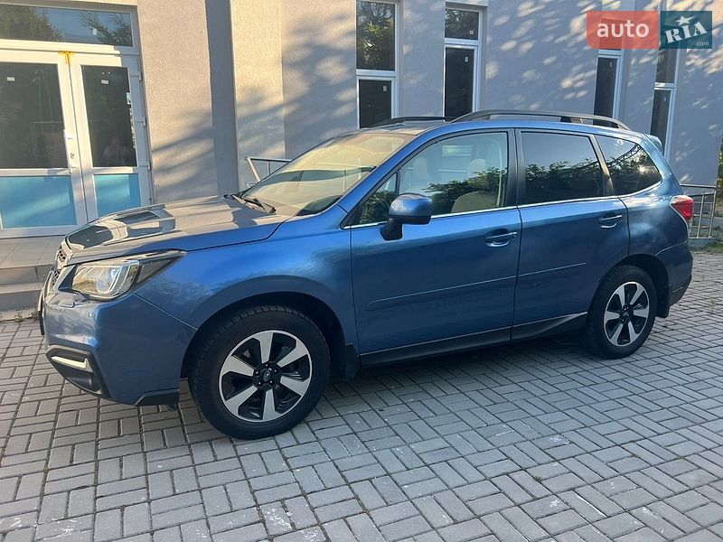 Внедорожник / Кроссовер Subaru Forester 2017 в Сумах