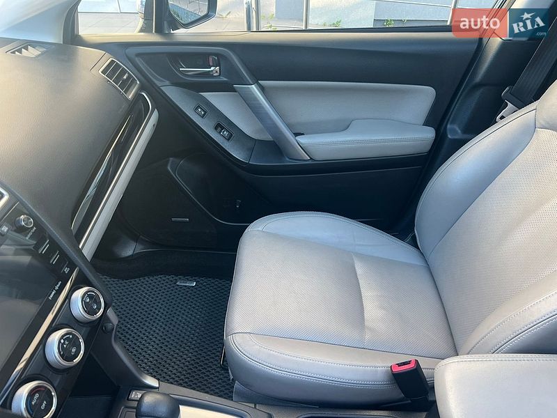 Внедорожник / Кроссовер Subaru Forester 2017 в Сумах