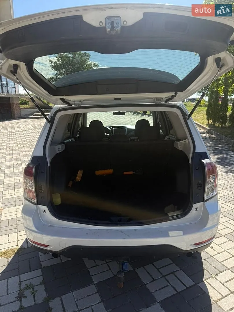 2010 Subaru Forester - мініатюра 10
