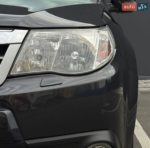 Позашляховик / Кросовер Subaru Forester 2011 в Києві