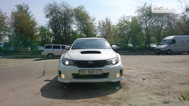 Седан Subaru Impreza WRX STI 2010 в Львове