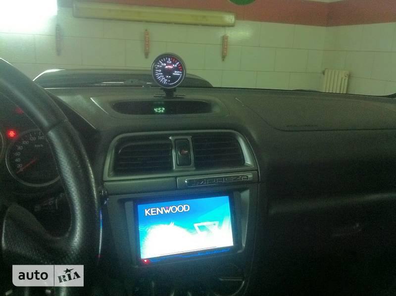 Седан Subaru Impreza 2004 в Киеве