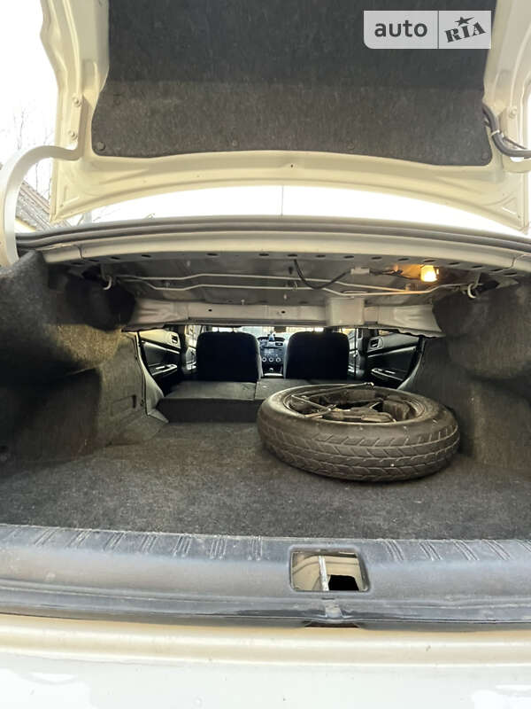 Седан Subaru Impreza 2015 в Дніпрі